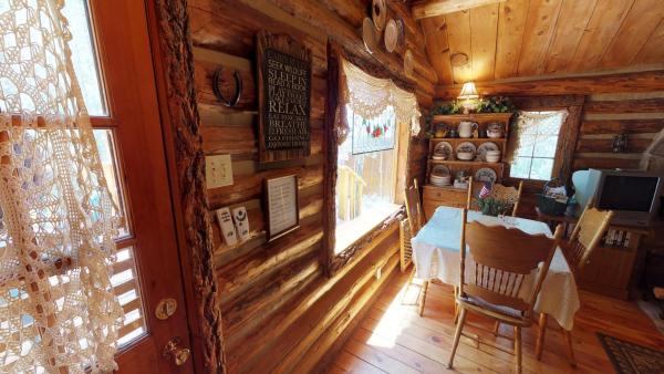 Billede 9: Cabin By The Creek With High Speed Wifi
