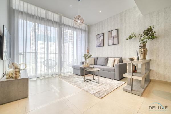 Na fotografii je vidět objekt Surreal 1BR at The Residence Marina Gate 2 Dubai Marina by Deluxe Holiday Homes nacházející se ve městě Dubaj.