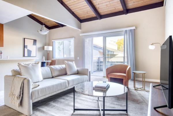 A la foto es mostra l'objecte Sunnyvale 1BR w WD Pool Gym nr FB Google SFO-905 situat a la ciutat de Sunnyvale.