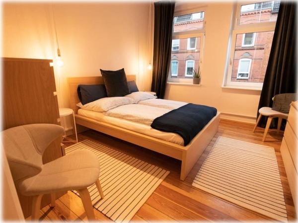 På billedet ses objektet Gemütlich - 2 Zimmer-Altbau, 24h Check-in beliggende i byen Kiel.