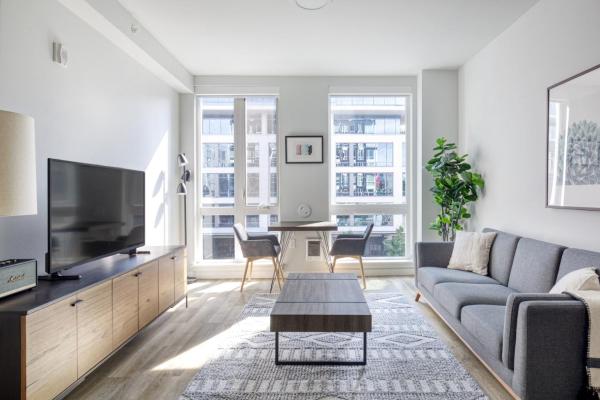 A la foto es mostra l'objecte S Lake Union 1BR w Gym WD Space Needle view SEA-169 situat a la ciutat de Seattle.