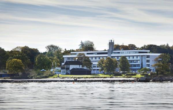 The photo shows the Hotel Marina located in the city of Hørsholm.