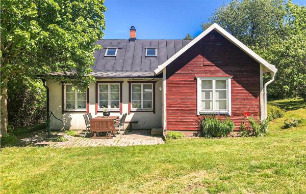 Na zdjęciu widoczny jest obiekt 2 Bedroom Awesome Home In Kosta położony w mieście Bergdala.