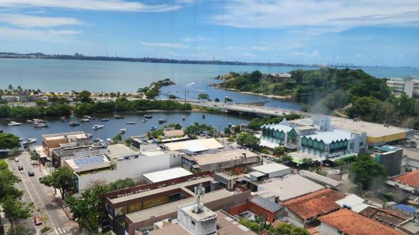 A la foto es mostra l'objecte Triângulo Praia do Canto (apto 503) situat a la ciutat de Vitória.