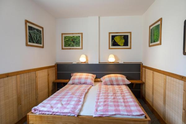 På bilden syns objektet Apartmani Papeš som ligger i staden Bregi Radobojski.
