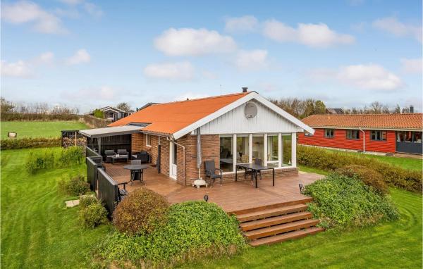 Na fotografii je vidět objekt Cozy Home In Hurup Thy With Wifi nacházející se ve městě Heltborg.