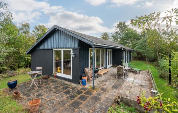 Na fotografii je vidět objekt 3 Bedroom Stunning Home In Nykøbing Sj nacházející se ve městě Holmstrup.