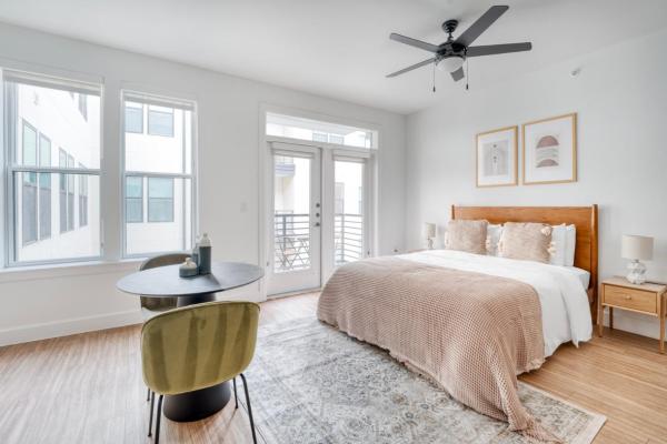 A la foto es mostra l'objecte East Austin studio w pool gym wd nr nightlife ATX-152 situat a la ciutat de Austin.