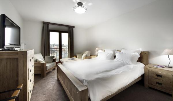 Na zdjęciu widoczny jest obiekt Auberge de Savoie położony w mieście Saint-Marcel.