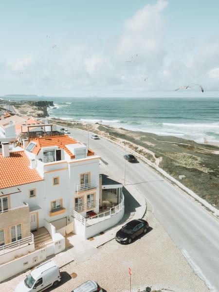 Auf dem Foto ist das Objekt PKSC Surf House in der Stadt Peniche zu sehen.