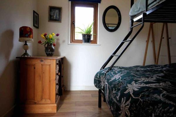 Billede 3: Spacious cabin on isolated farm with sea view