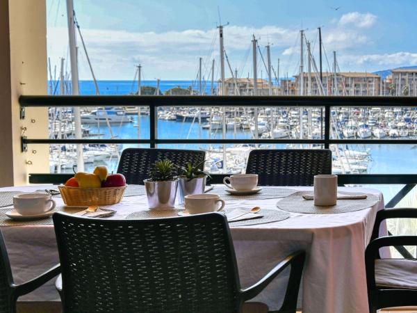 A la foto es mostra l'objecte Apartment Bleu Marine-6 by Interhome situat a la ciutat de Fréjus.