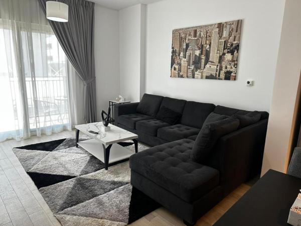 Bilde 2: Modern Flat - Near F1 Circuit