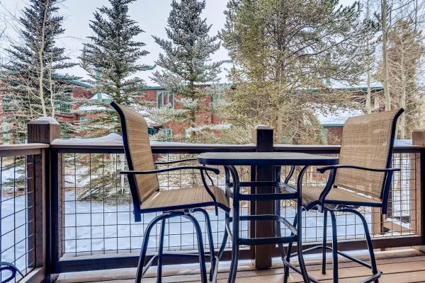 Na foto é possível ver o objeto Forest Condominiums by Vail Resorts localizado na cidade de Keystone.