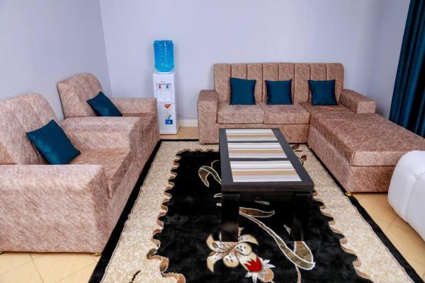 På billedet ses objektet Luxe Furnished Apartments Unit 3 beliggende i byen Meru.