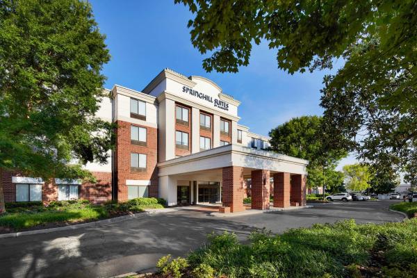 A la foto es mostra l'objecte SpringHill Suites by Marriott Richmond North/Glen Allen situat a la ciutat de Glen Allen.