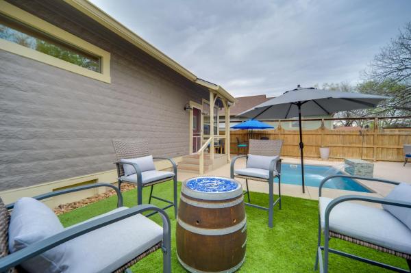 Cocktail Pool! Fredericksburg Bungalow By Main St - Fredericksburg, TX