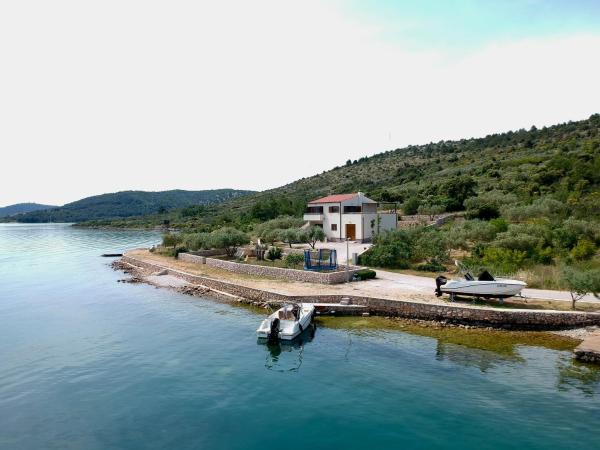 Nella foto è visibile l'oggetto Sibenik Boats situato nella città di Raslina.