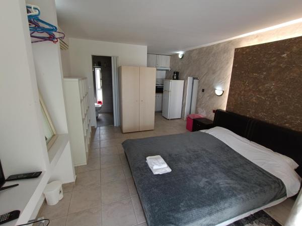 Azalea Garden Apartment With Mountain View - Faliraki