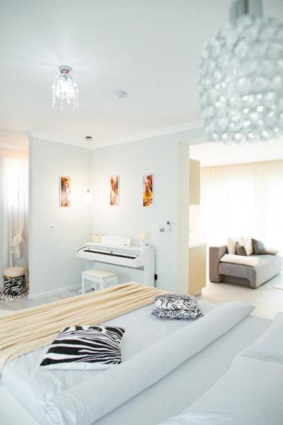 Studio With Piano & Bathtub Am Apartment 13 - Temesvár