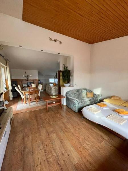 Kuvassa näkyy kohde Apartment in Duce with sea view, balcony, air conditioning, WiFi 5146-4, joka sijaitsee kaupungissa Duće.
