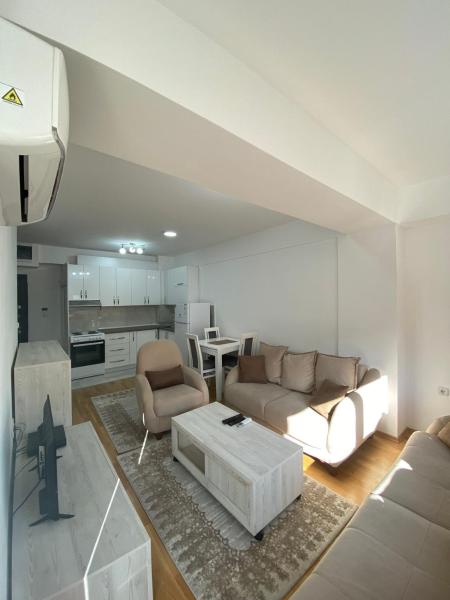srle home, Скопье