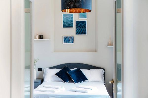 Op de foto is het object Shades of Lake - Blue Apartment te zien, gelegen in de stad Como.