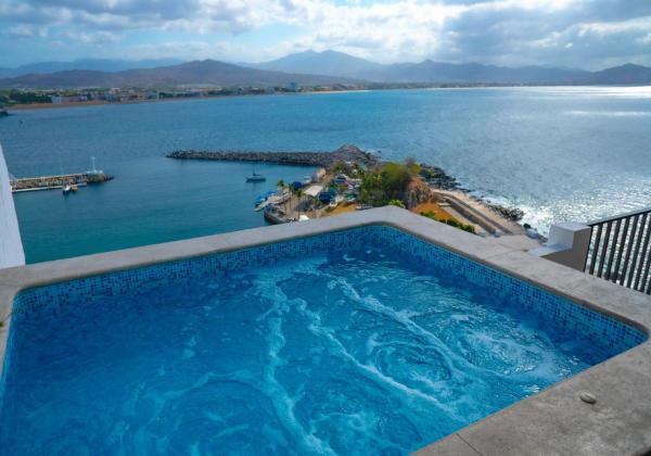 A la foto es mostra l'objecte Condo in Puerto las Hadas situat a la ciutat de Manzanillo.
