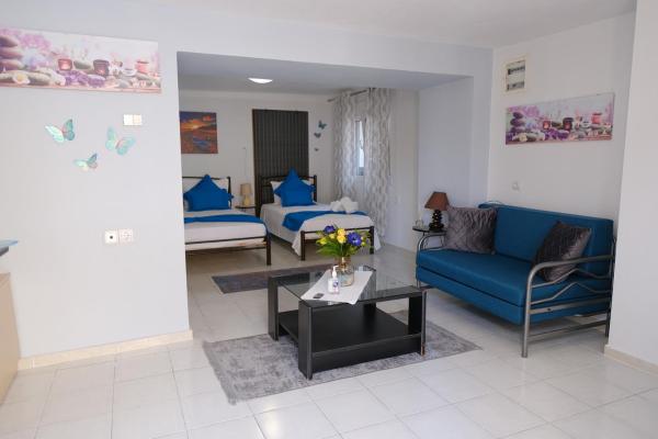 A la foto es mostra l'objecte CHEZ KYRIAKI situat a la ciutat de Kavala.