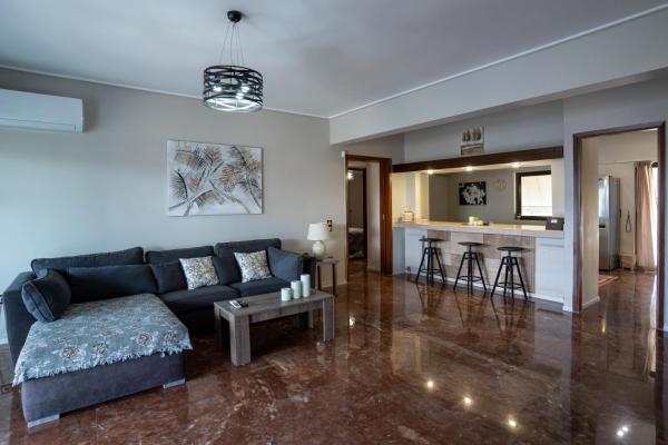 Spacious Apt! Glyfada Downtown! Next to the beach!