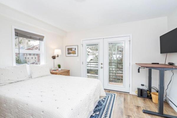 Zdjęcie 6: Cloud Nine, Walk to Gondola, Top Floor on River & Hot Tub condo