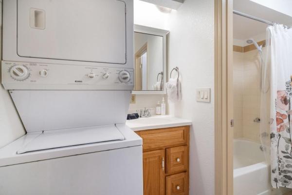 Zdjęcie 9: Cloud Nine, Walk to Gondola, Top Floor on River & Hot Tub condo