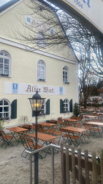 A la foto es mostra l'objecte Alter Wirt Ramersdorf situat a la ciutat de Munic.