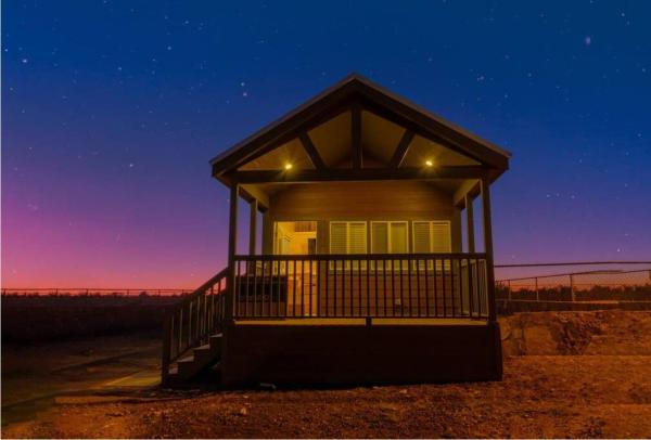 Na fotografii je vidět objekt 036 Tiny Home nr Grand Canyon South Rim Sleeps 8 - Full Kitchen nacházející se ve městě Valle.
