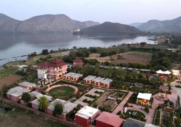 Nella foto è visibile l'oggetto DESI THATH RESORT situato nella città di Alwar.