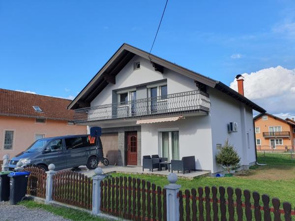A la foto es mostra l'objecte House Antea situat a la ciutat de Goli Breg.