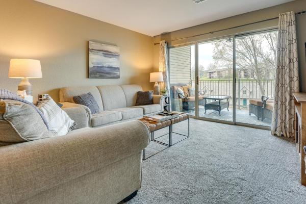Auf dem Foto ist das Objekt Quiet Getaway with Balcony Near Branson Strip! in der Stadt Branson zu sehen.