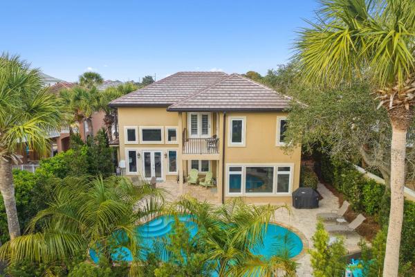 A la foto es mostra l'objecte Destiny East Beach House - Villa Ciao Bella by Panhandle Getaways situat a la ciutat de Destin.