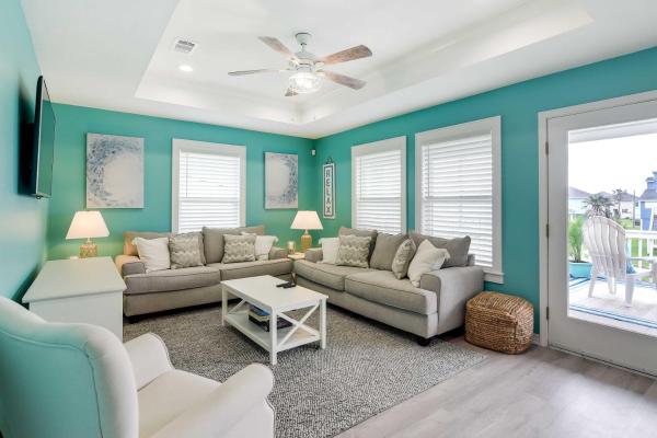 På billedet ses objektet Walk to Shore Home with Deck in Crystal Beach! beliggende i byen Crystal Beach.