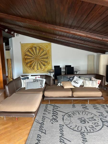 En la foto se muestra el objeto Amala, luxury pool loft ubicado en la ciudad de Capodrise.
