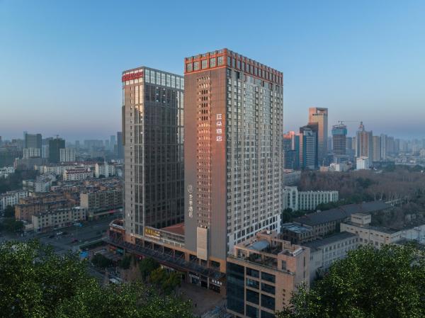 På billedet ses objektet Atour Hotel Hefei Changjiang Road Zhixincheng Annongda beliggende i byen Hefei.