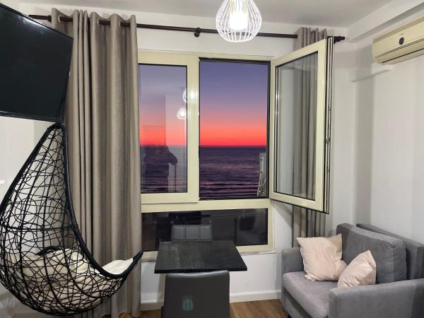 På billedet ses objektet Arteg Apartments - Full Sea View beliggende i byen Durrës.