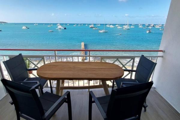 På billedet ses objektet Duplex moderne vue mer des caraibes beliggende i byen Marigot.