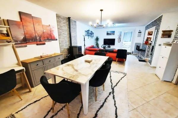 A la foto es mostra l'objecte Villa confortable avec Jacuzzi à Chevannes situat a la ciutat de Chevannes.