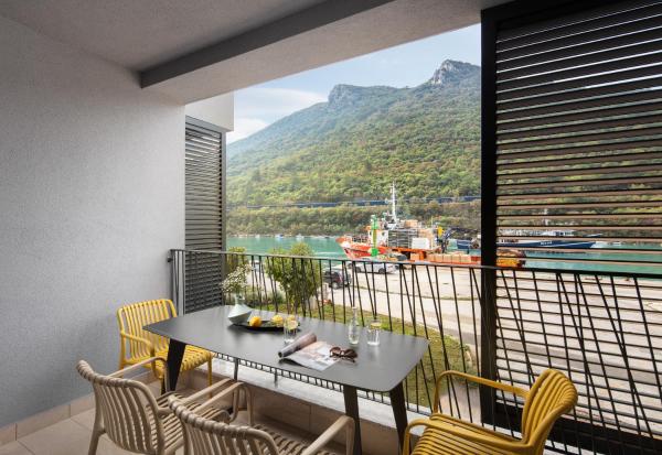 A la foto es mostra l'objecte Cool Stay @Port situat a la ciutat de Plomin.
