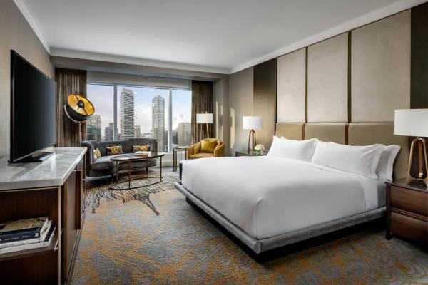 照片显示了位于Toronto市的The Ritz-Carlton, Toronto物件。