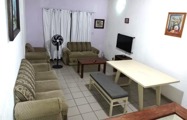 Op de foto is het object Bonita casa amueblada para 12 personas a 3 Kms del centro Cuernavaca te zien, gelegen in de stad Cuernavaca.