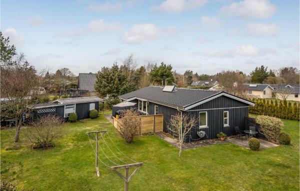 På billedet ses objektet 3 Bedroom Beautiful Home In Hals beliggende i byen Hals.