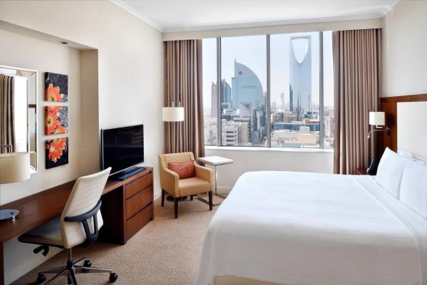 A la foto es mostra l'objecte Courtyard by Marriott Riyadh Olaya situat a la ciutat de Riad.