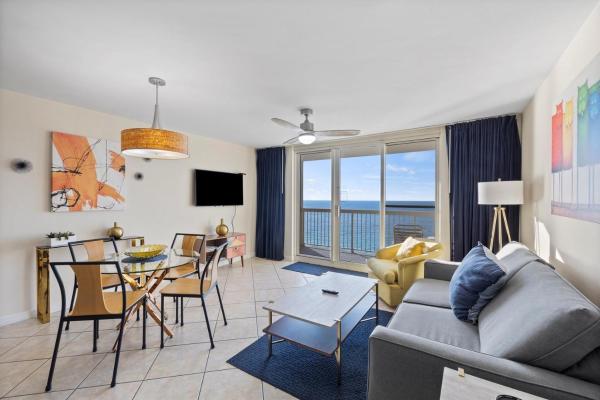 A la foto es mostra l'objecte Pelican Beach 1702 by Pelican Beach Management situat a la ciutat de Destin.